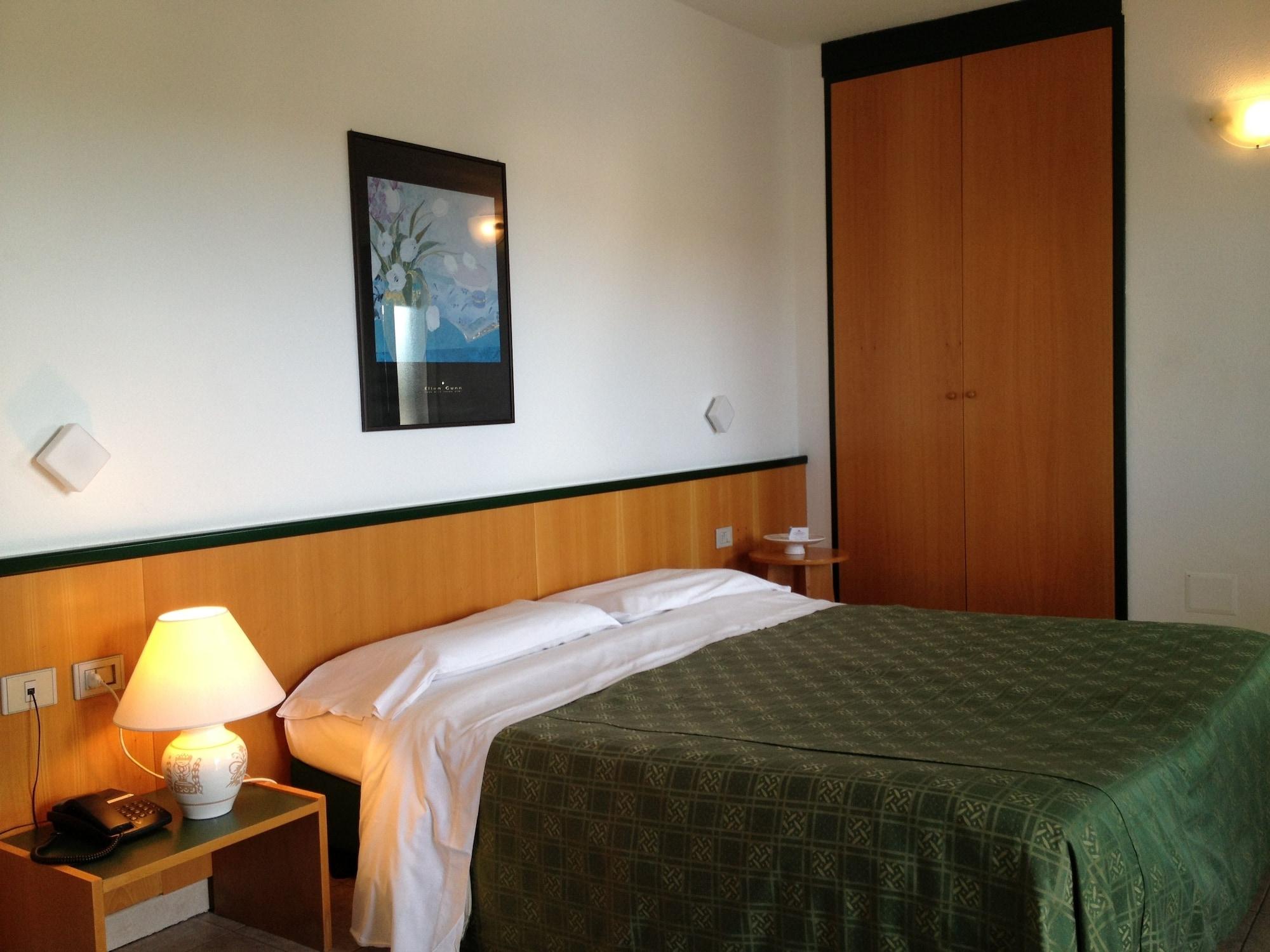 Hotel Ambrosio La Corte Olbia Eksteriør bilde